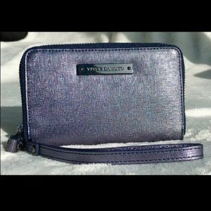 VINCE CAMUTO : Blue Wristlet Wallet (Brand New!)
